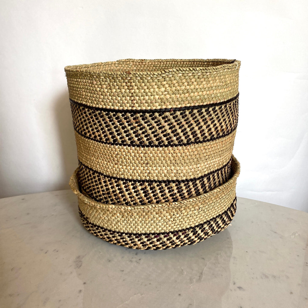 Medium Lidded Basket .jpg