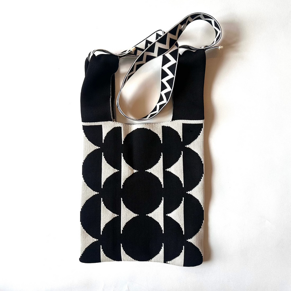 Patterned Knitted Shoulder Bag .jpg