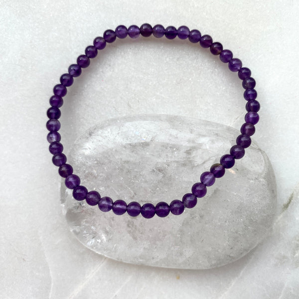 Amethyst semi precious stone elasticated beaded bracelet.jpg